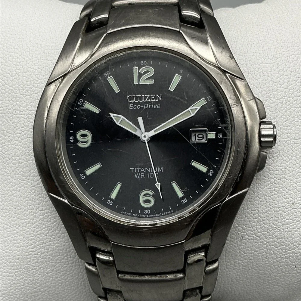 Citizen Eco-Drive Titanium Mens Watch 40mm Black Dial WR 100 E111-K006368 7.25